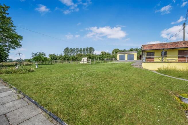 Gardens, Garaging & Stables.jpg
