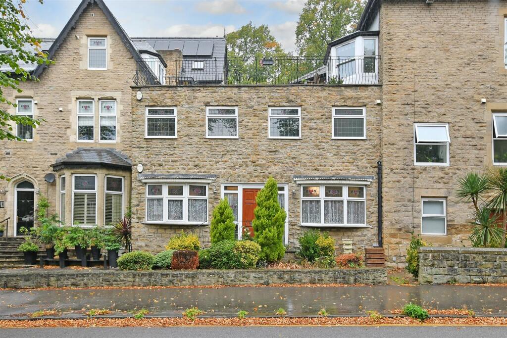 1-bed flat on 6c, Montgomery Road, £194,950