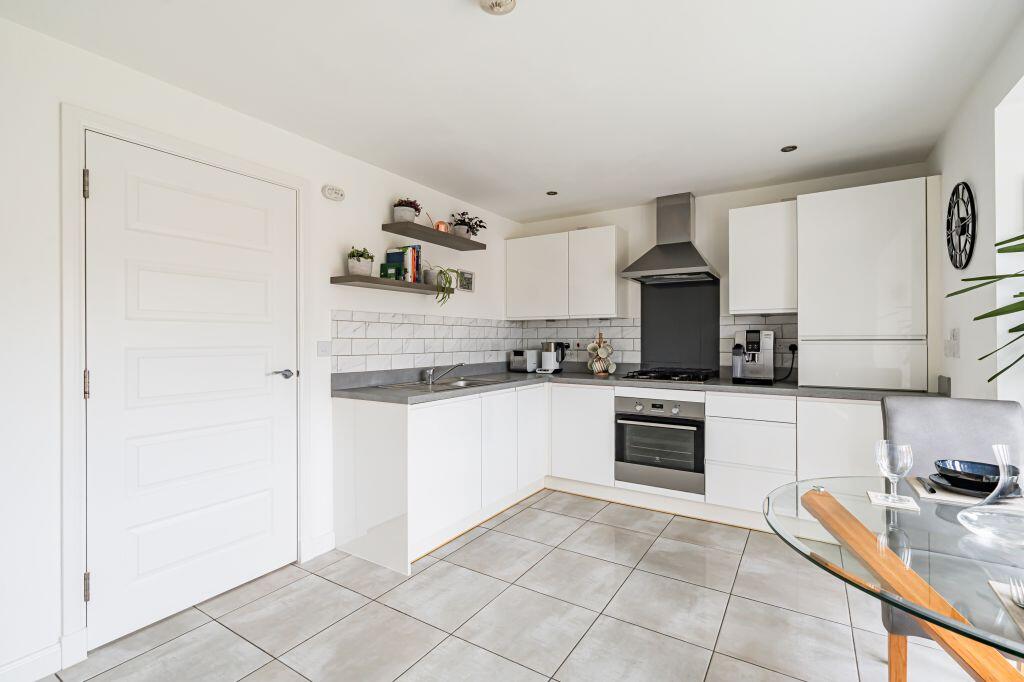 House in Edinburgh, Duddingston Gardens, Craigmillar - More