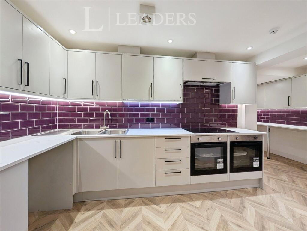 Apartment in Crawley, Broadfield - View 4