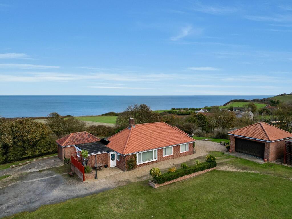 Stunning Coastal Bungalow with Stunning Sea Views & Grounds of Approx 1 Acre (STMS) photo 4