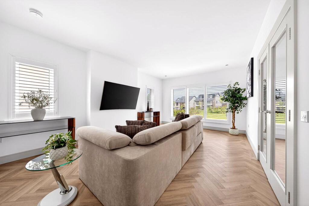 Wedgewood Drive, Bearsden photo 4