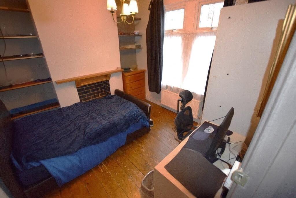 House in Northampton - View 5