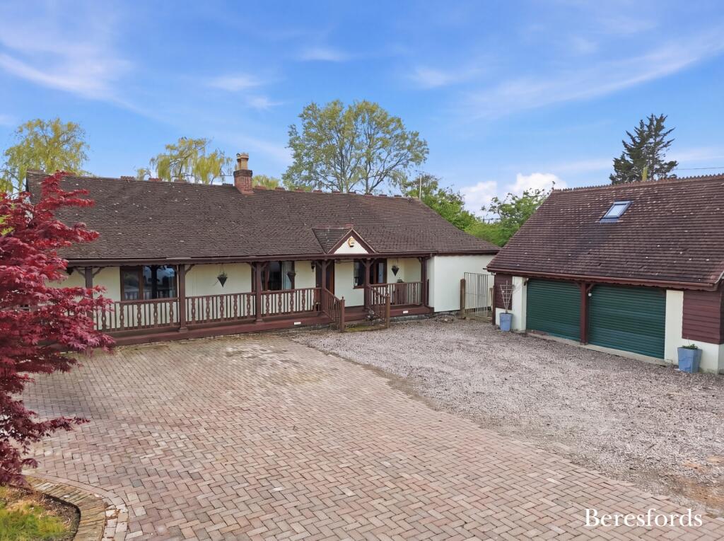 Main image of property: Oak Road, Crays Hill, CM11