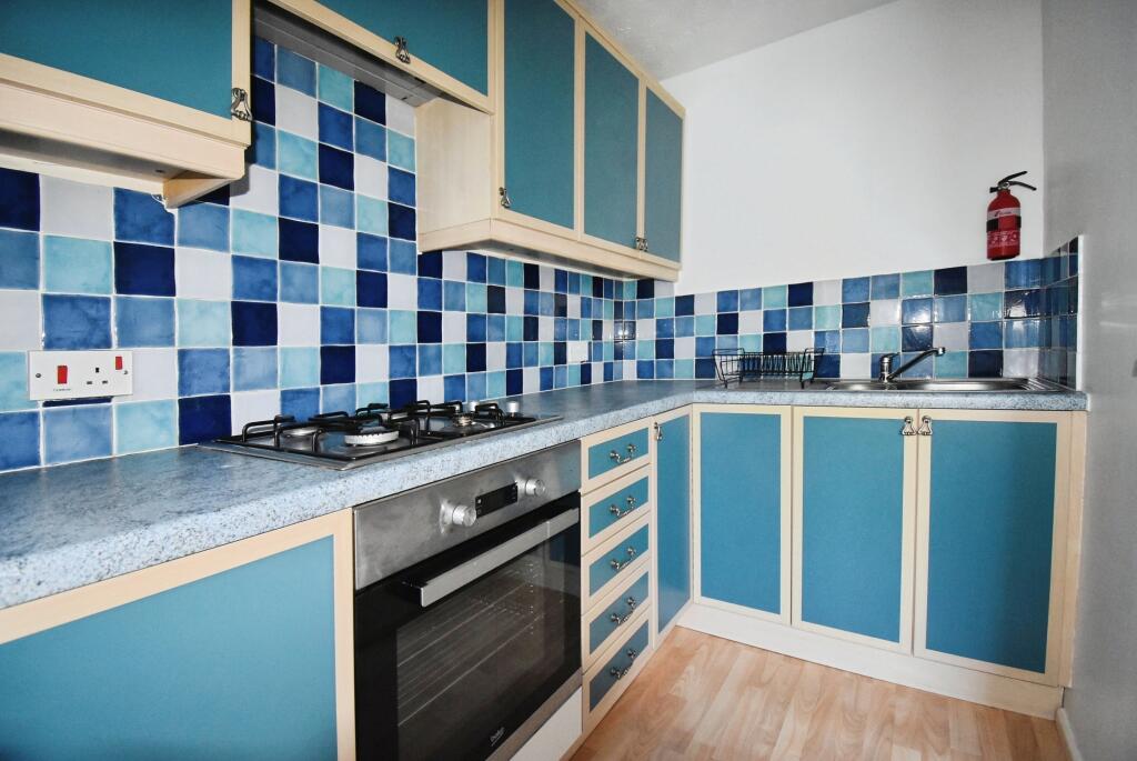 Apartment in Southampton - View 5