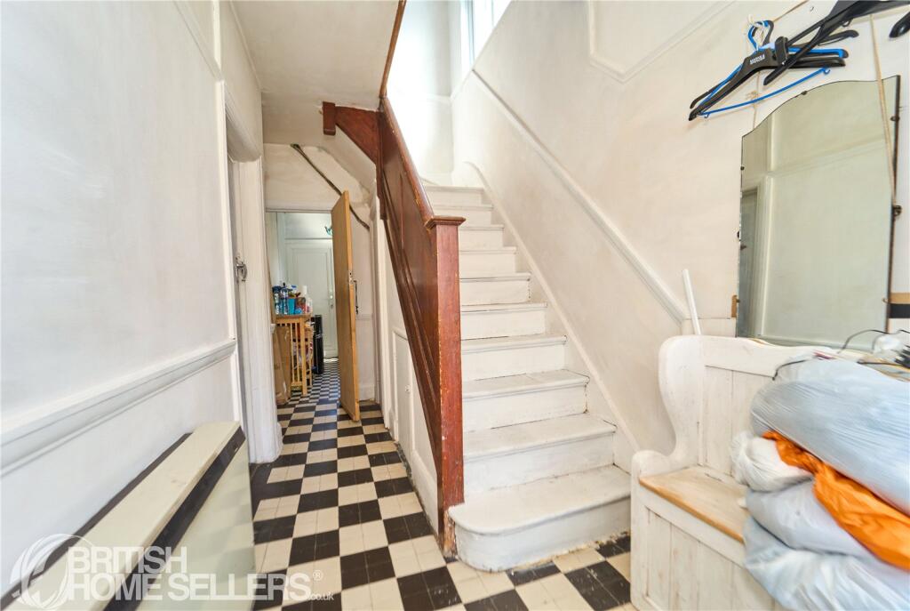 House in London, South Stanmore - View 5