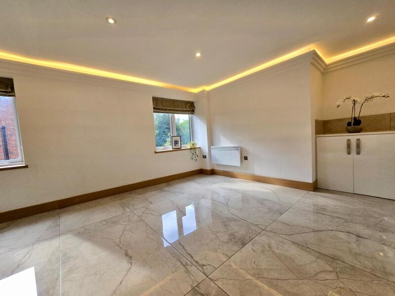 Apartment in Leeds, West Yorkshire - View 3