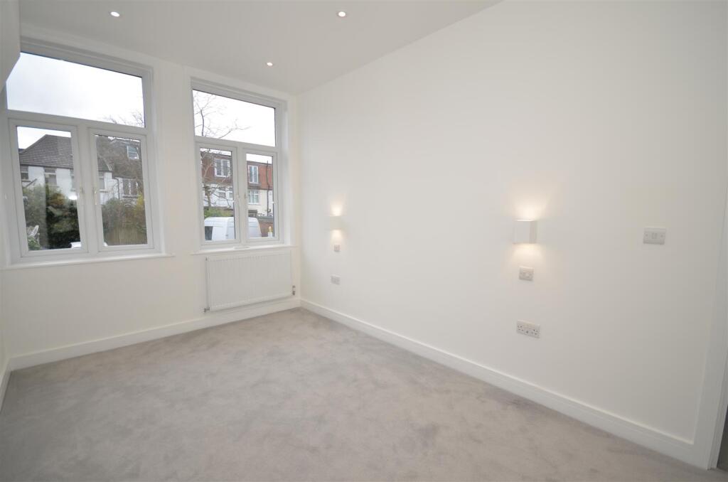 Main image of property: High Road, East Finchley, London