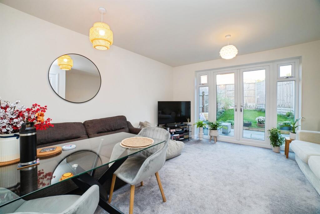 Overman Drive, Edwinstowe, Mansfield photo 3