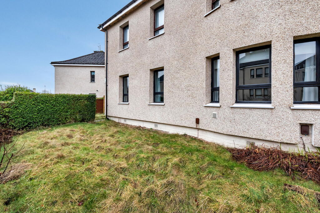 Brabloch Crescent, Paisley, Renfrewshire photo 2