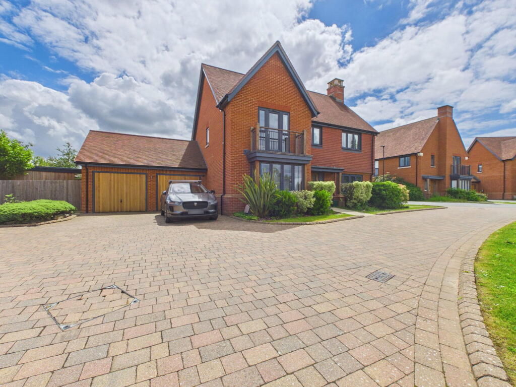 4-bed detached on Gordons Way, Pease Pottage, West Sussex, £770,000