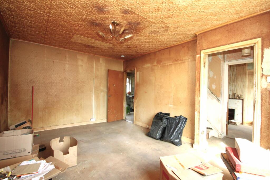 House in Dartford - View 2