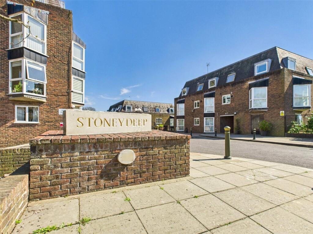 Main image of property: Stoneydeep, Teddington