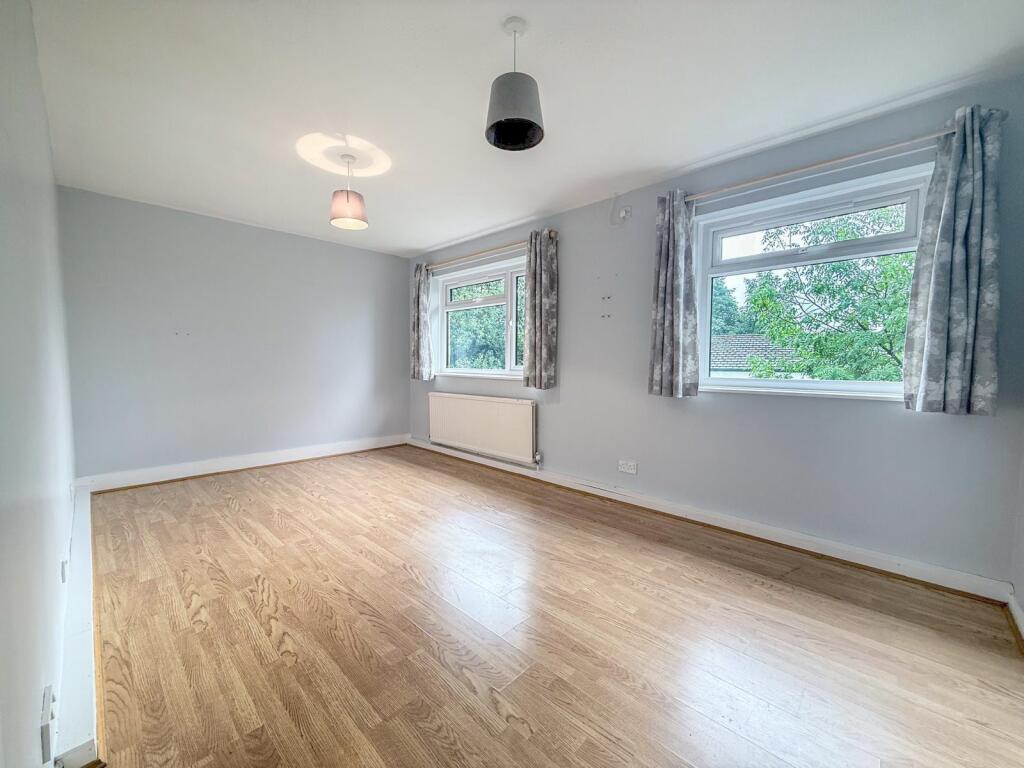 Apartment in High Peak, Buxton - More