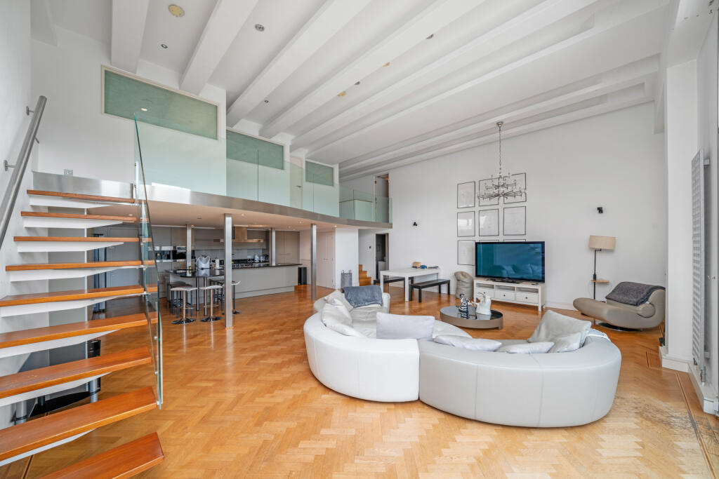 Apartment in London - View 5