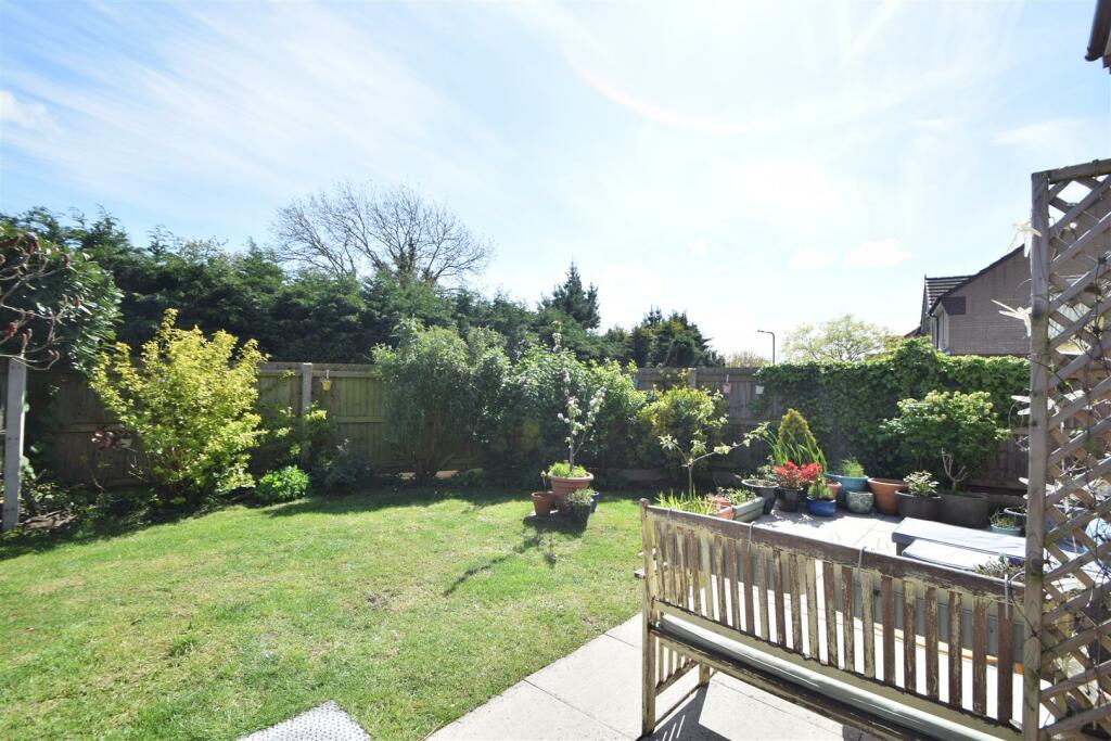 9 Benbow Close, Shrewsbury, SY1 2PW photo 4