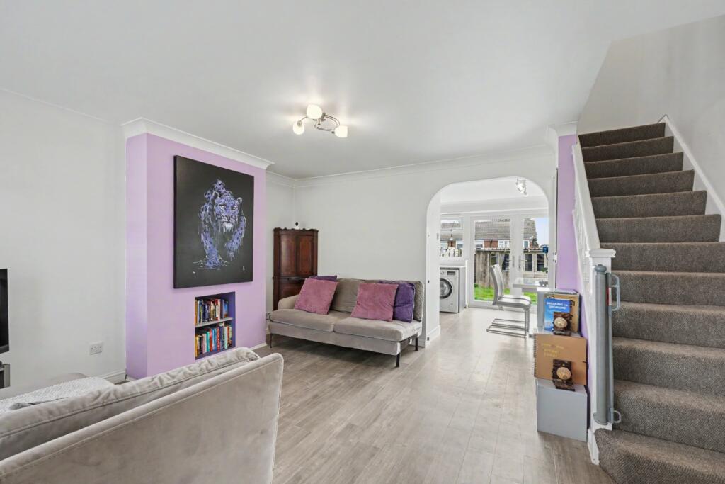 House in Gillingham, Medway - View 2