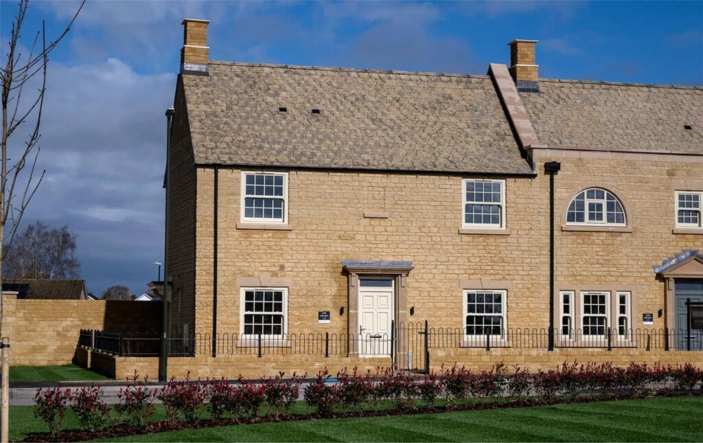 Main image of property: 146 Ellenbrook, Stow Road, Moreton-In-Marsh, Gloucestershire, GL56