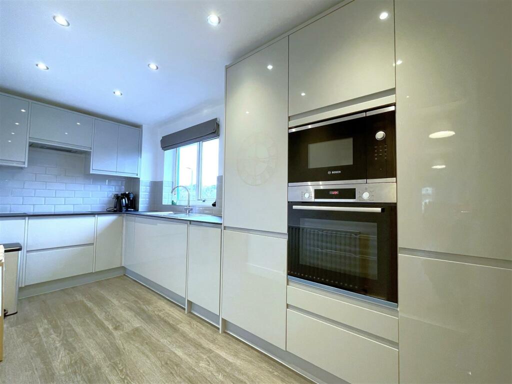 Martins Road, Shortlands, Bromley, BR2 photo 4