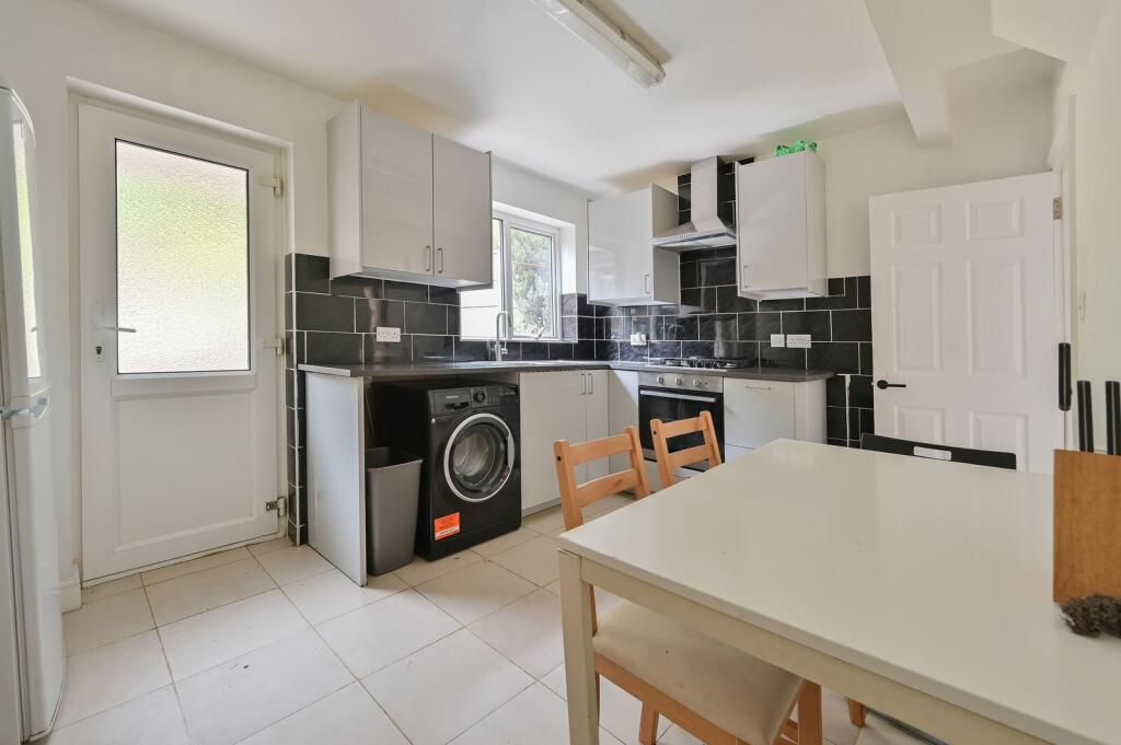 House in Hemel Hempstead - More