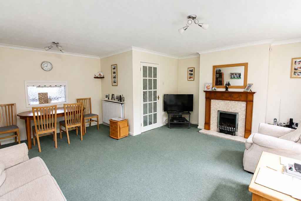 Groveland Way, Stotfold, Hitchin, SG5 photo 4