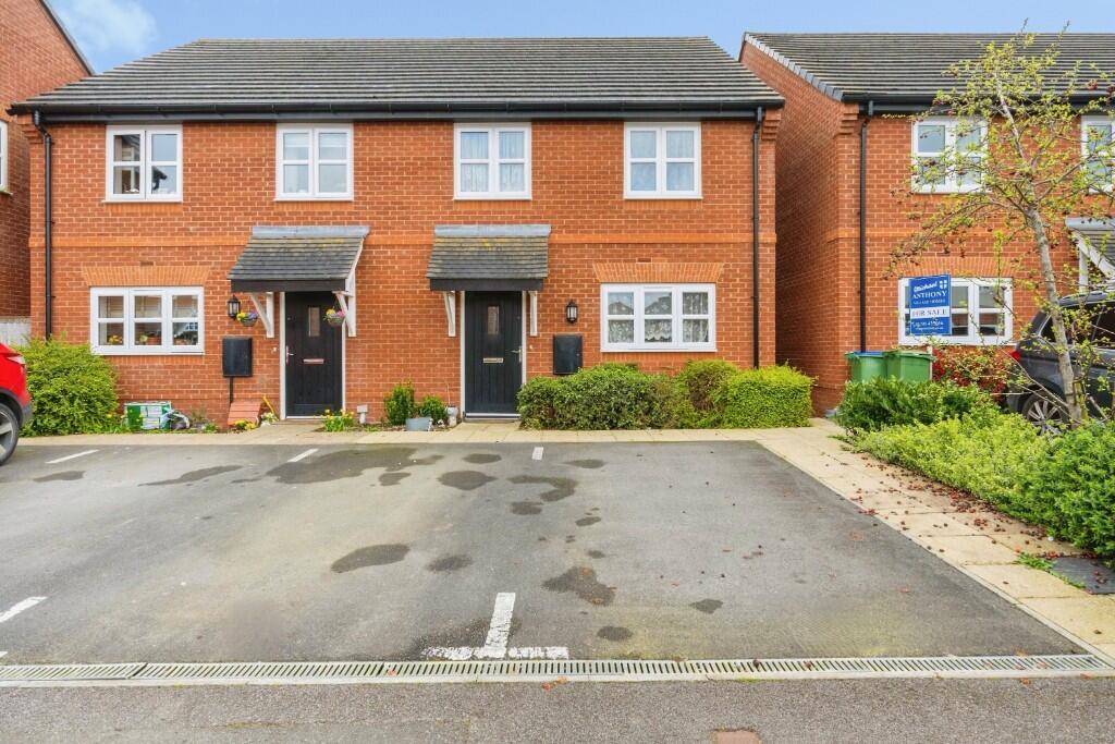 Main image of property: Beethoven Drive, Aylesbury, Buckinghamshire, HP21