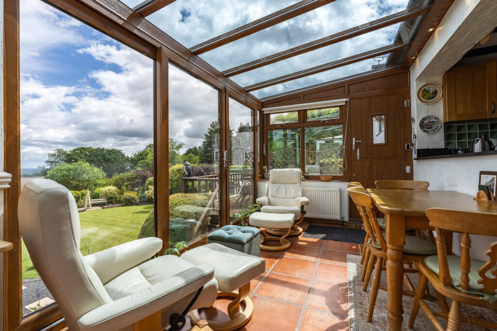 House in Worcester - View 4