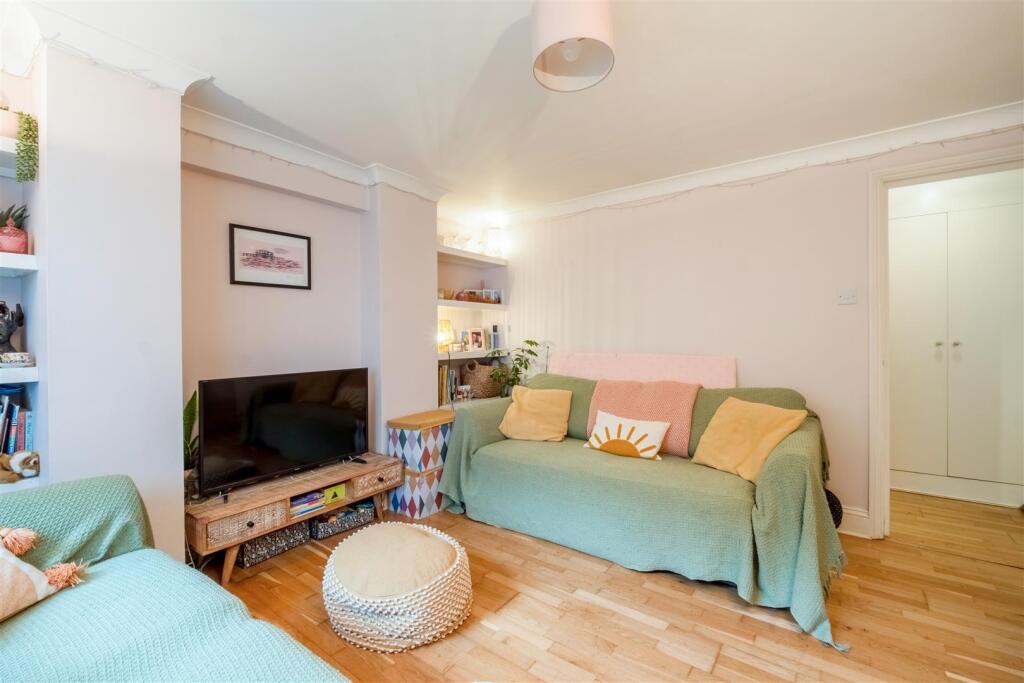 Apartment in Hove, Brunswick - View 5