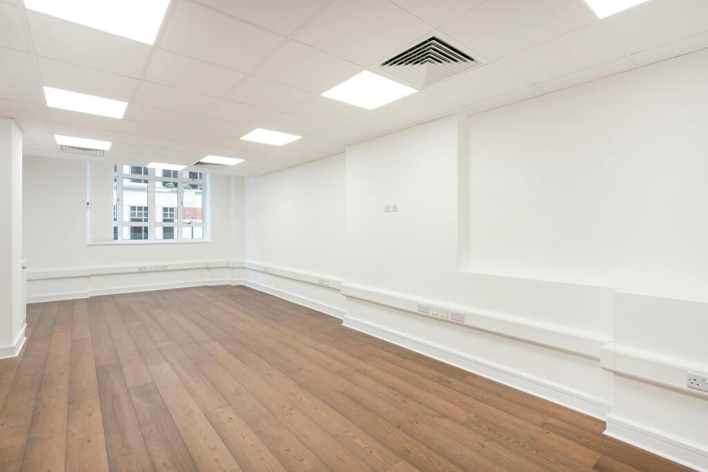 Office 8 2.jpg