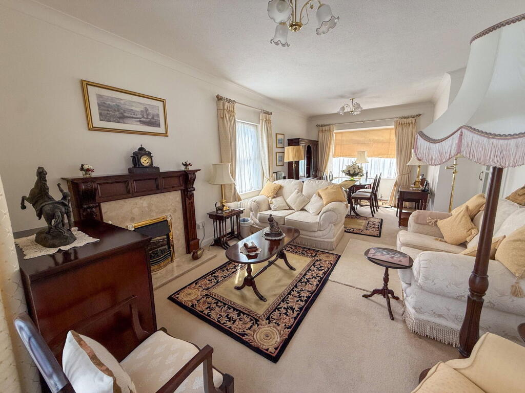 Apartment in Paignton, Torbay - View 3