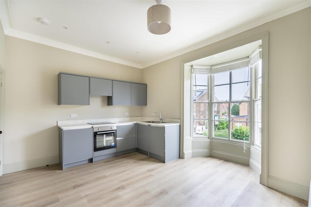 Main image of property: Flat 2 Holgate Road, York, YO24 4AA