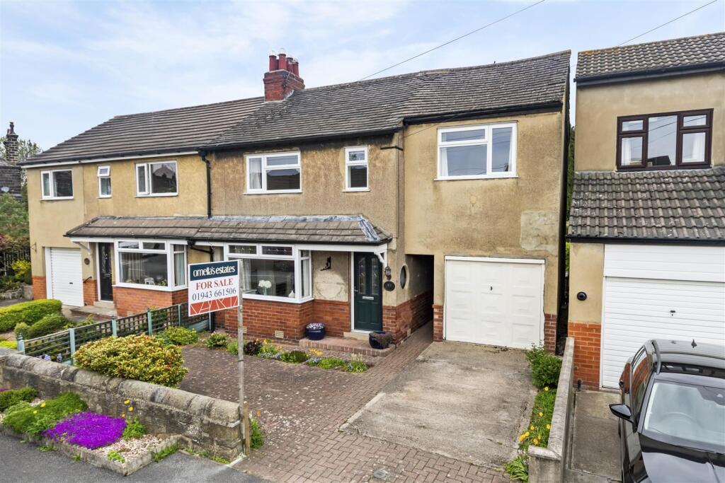 Main image of property: Park Avenue, Yeadon, Leeds