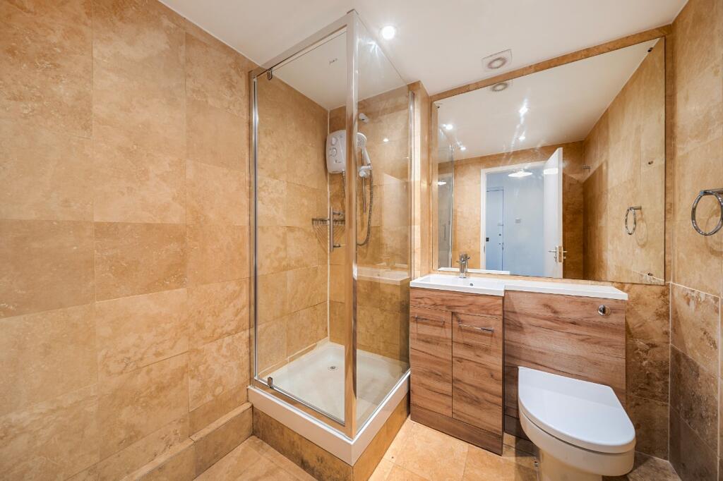 Apartment in London - View 5