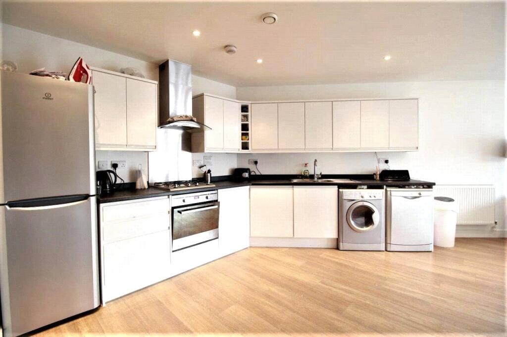 Apartment in London - View 5