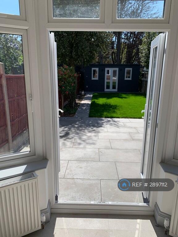 4 bedroom terraced house for rent