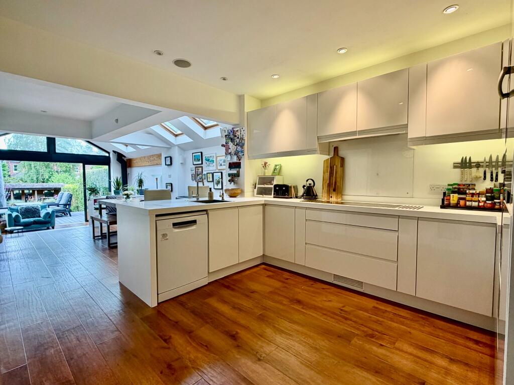 Nuns Road, Winchester - View 4