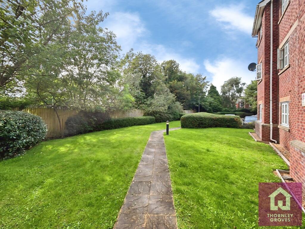 Apartment in Salford, Greater Manchester - View 3
