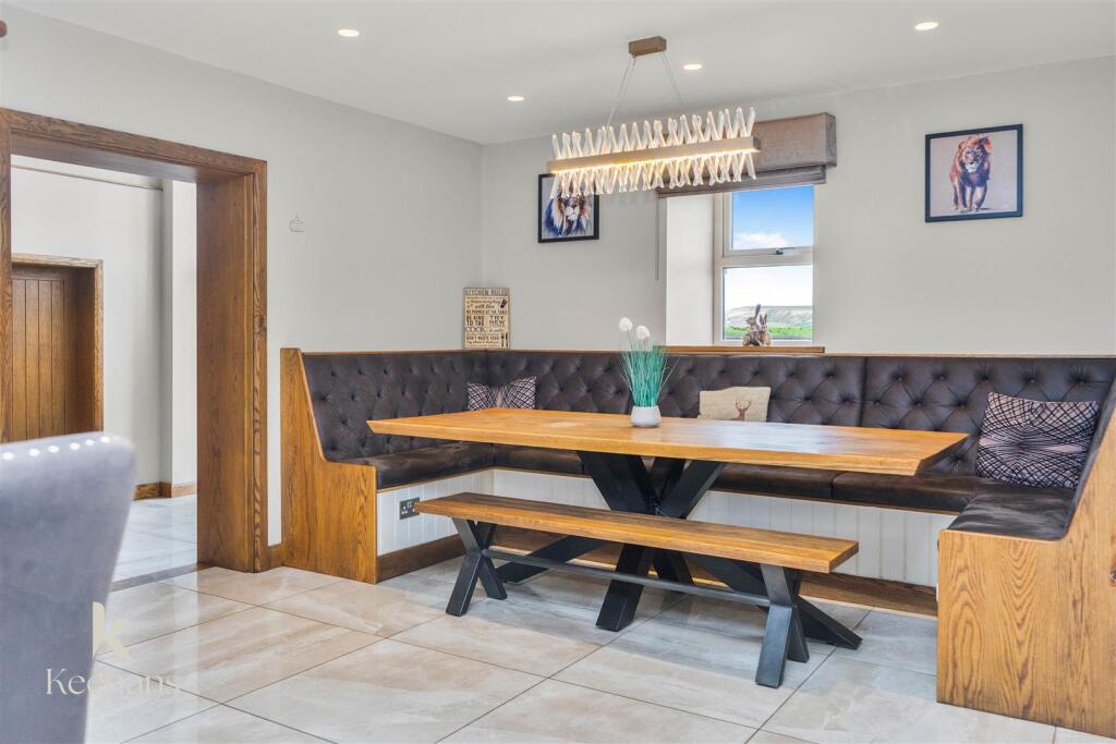 Additional image 100 of Manchester Road, Clowbridge, Burnley