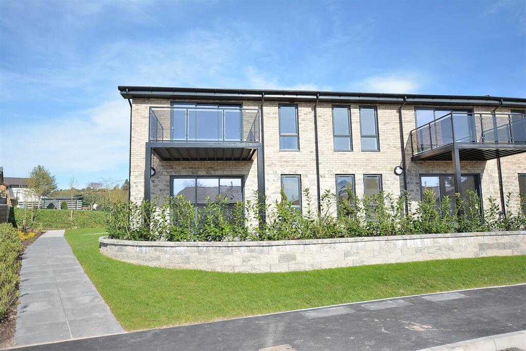 Main image of property: Sandringham Manor, Apartment 14, The Grange, Mansfield