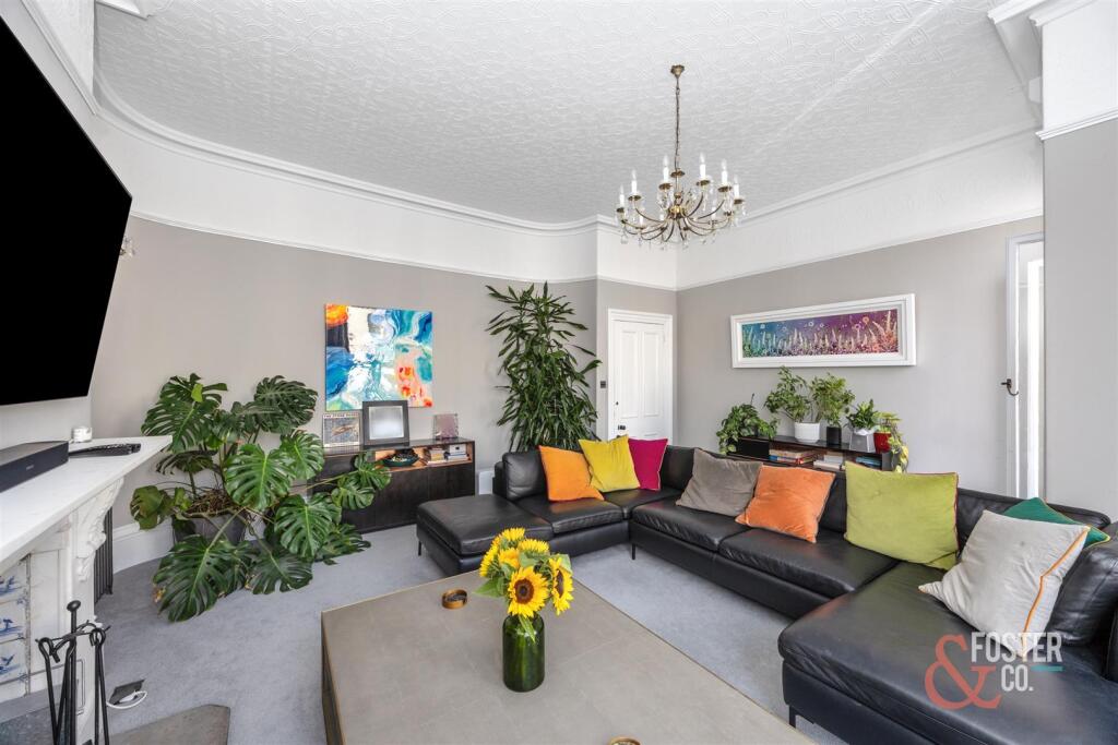Apartment in Brighton - View 5