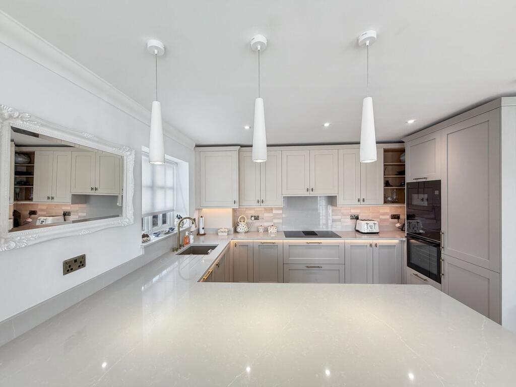 Apartment in Colchester, Wivenhoe - View 4