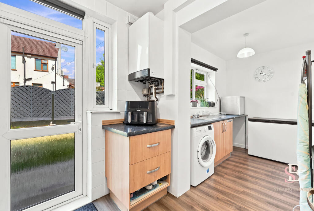 House in Romford - More