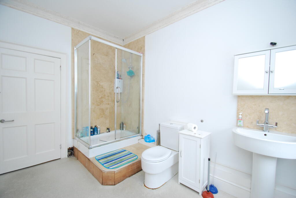 House in Bath - View 3