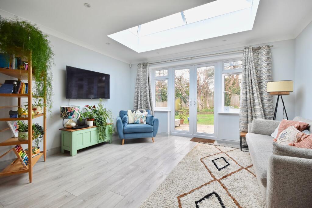 Harriotts Drive, Ashtead, KT21 photo 2