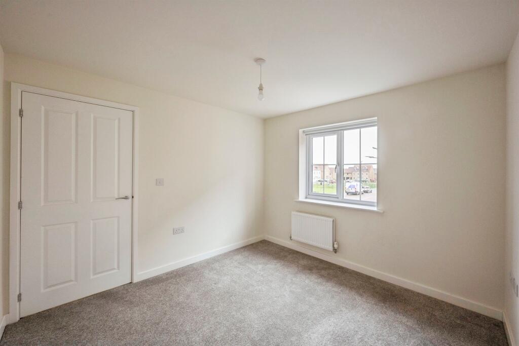Tulip Drive, Balby, Doncaster photo 3