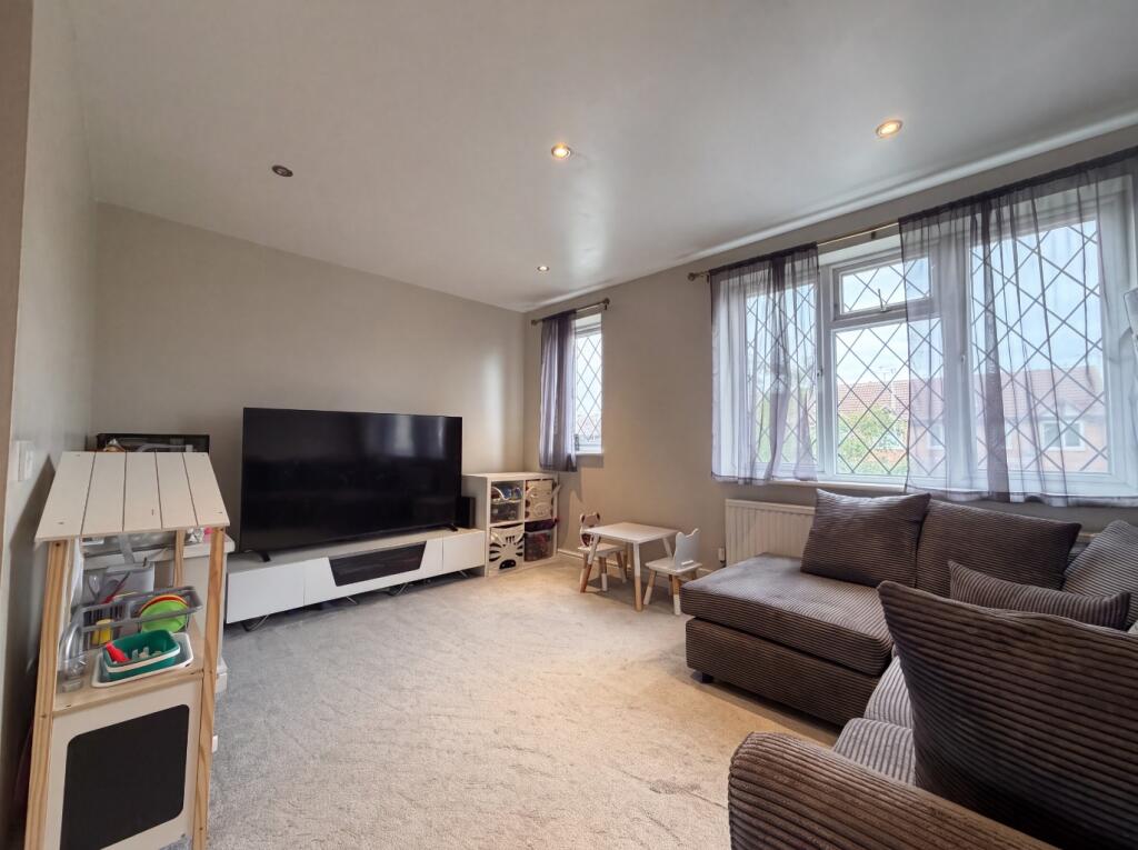 House in Swindon, West Swindon - View 2
