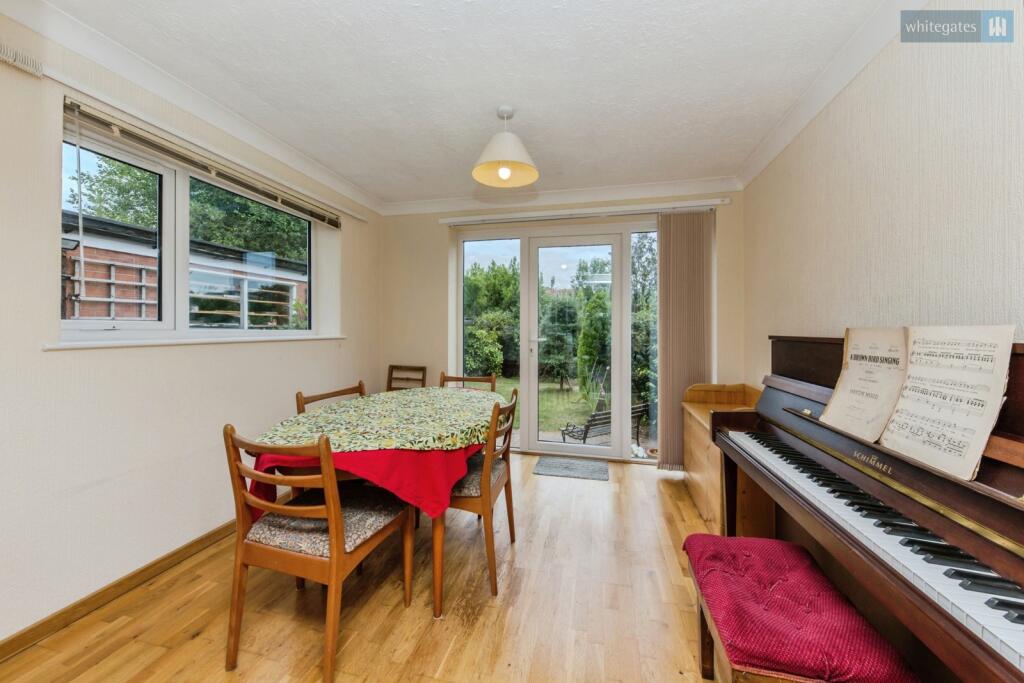 House in Nantwich, Millfields, Kingsbourne - More