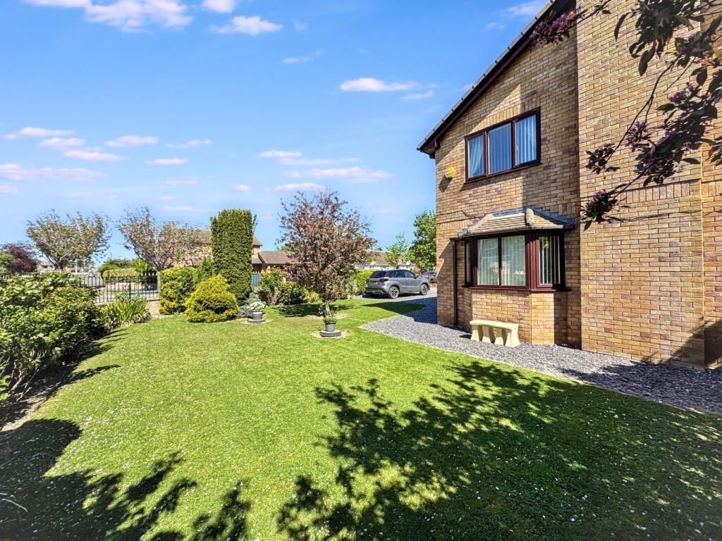 Ffordd Y Berllan, Towyn, Conwy, LL22 9LZ photo 4