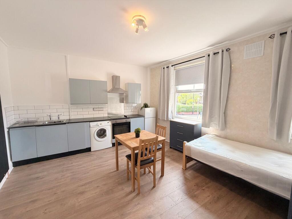 Main image of property: 338 Barlow Moor Road, Chorlton-Cum-Hardy, M21