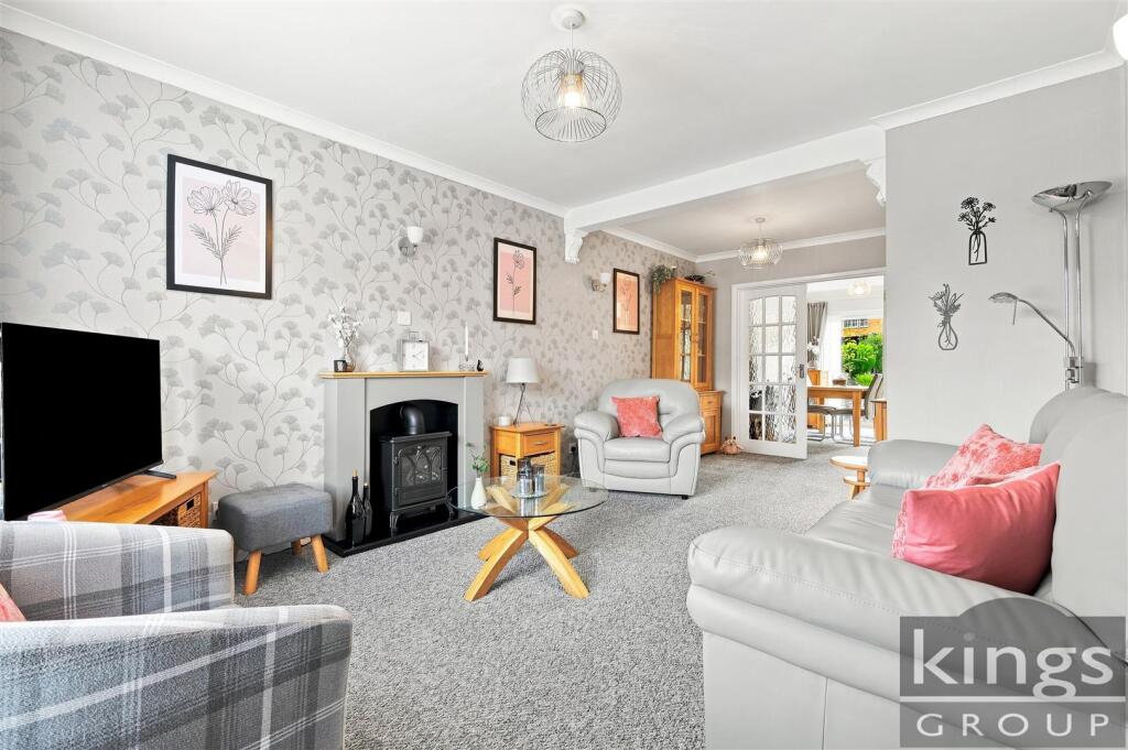 House in Broxbourne, Hertfordshire - View 2